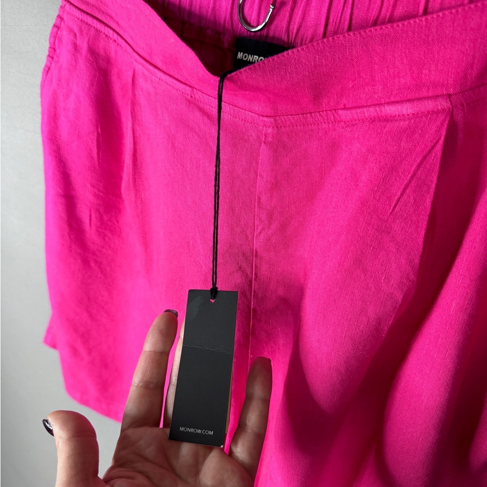 MONROW Linen Pleated Shorts, Raspberry - L - Picture 3 of 6